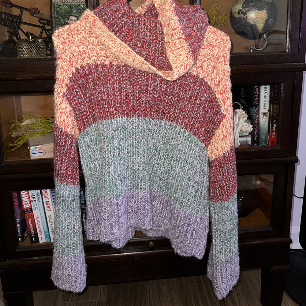 Turtle neck + bell sleeves